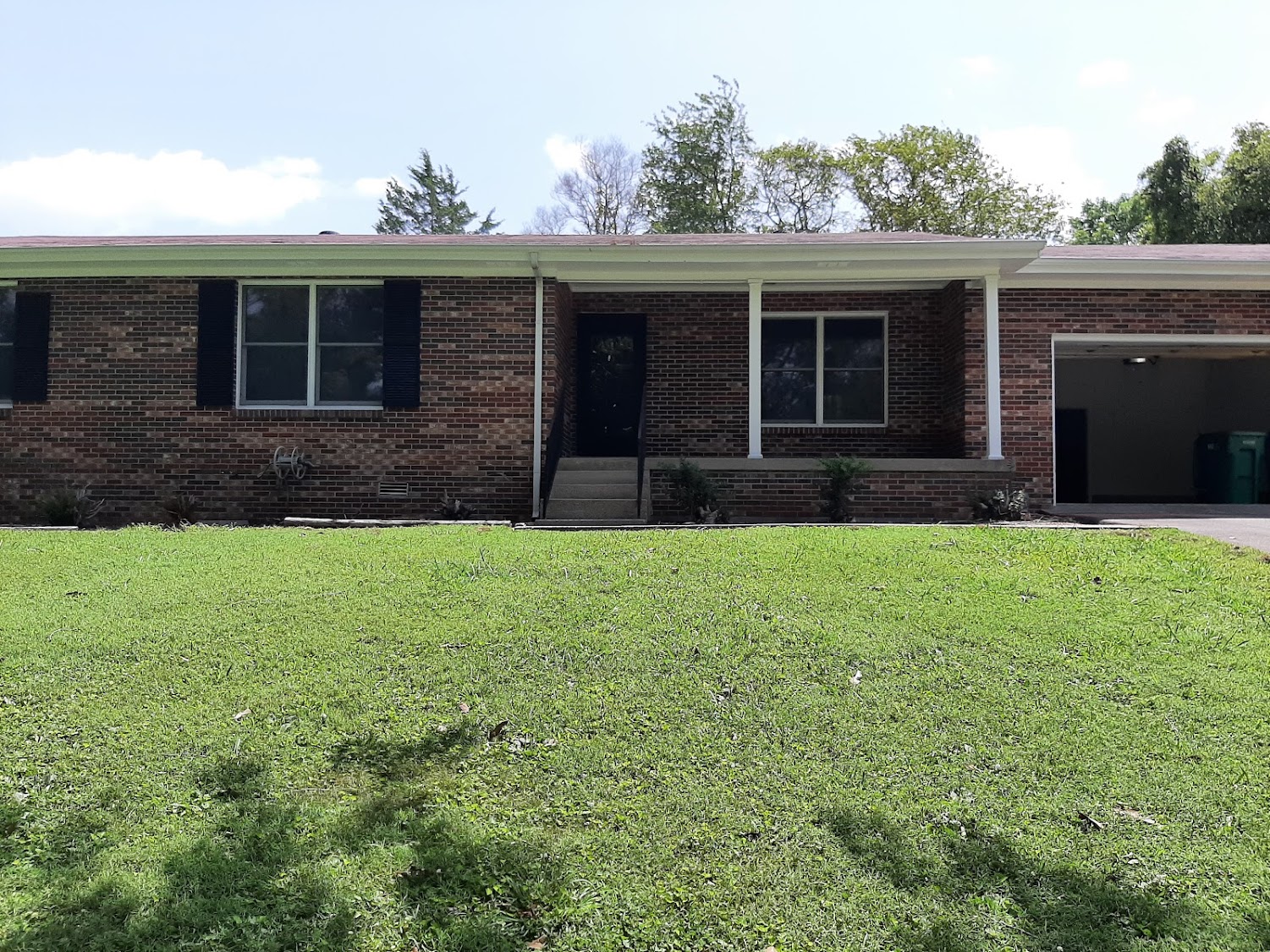 107 Hillwood Drive
